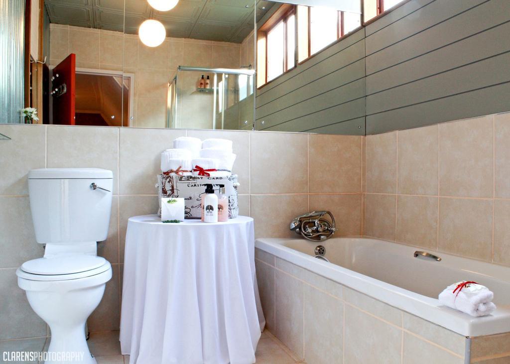 The Clarens Country House Ruang foto